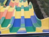 水滑梯小姐姐,夏日清凉新宠，畅享欢乐时光