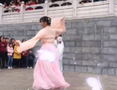 汉服小姐姐滑板,汉服风韵与滑板潮流的完美融合