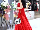 最好看的红衣小姐姐,倾国倾城，惊艳时光